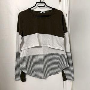 Bundle of 2 long sleeve nursing/maternity tops